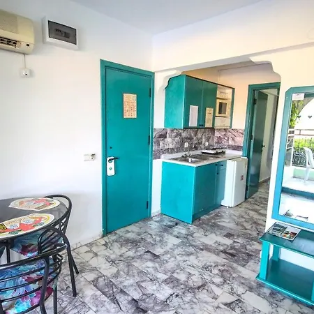 Club Aquarium Otel 4*